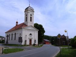 3. Kostel sv. Fr. Ser.